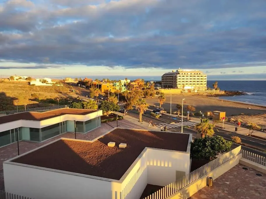 El Medano Beachfront Triplex Penthouse With Pool, Rooftop, Sea View Apartment